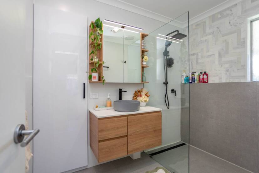 15 Penhurst Court, THORNLIE, WA 6108 AUS