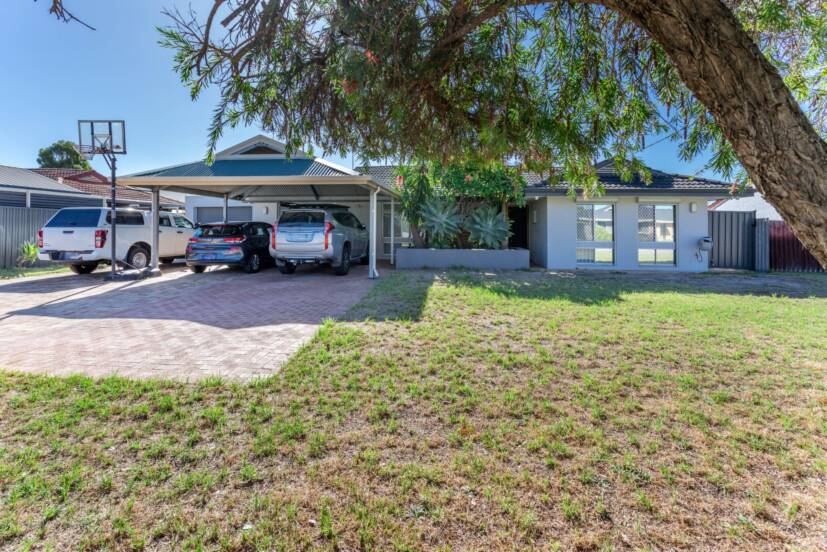 15 Penhurst Court, THORNLIE, WA 6108 AUS