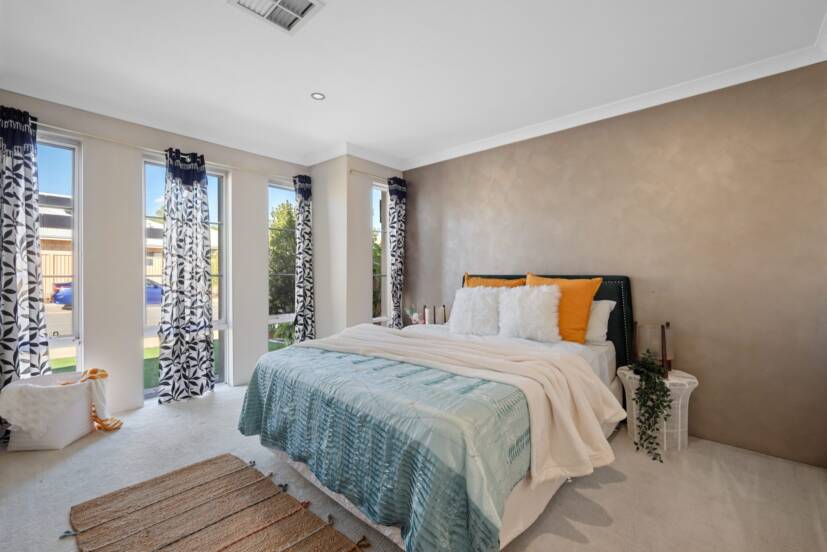 7 Binomial Way, PIARA WATERS, WA 6112 AUS