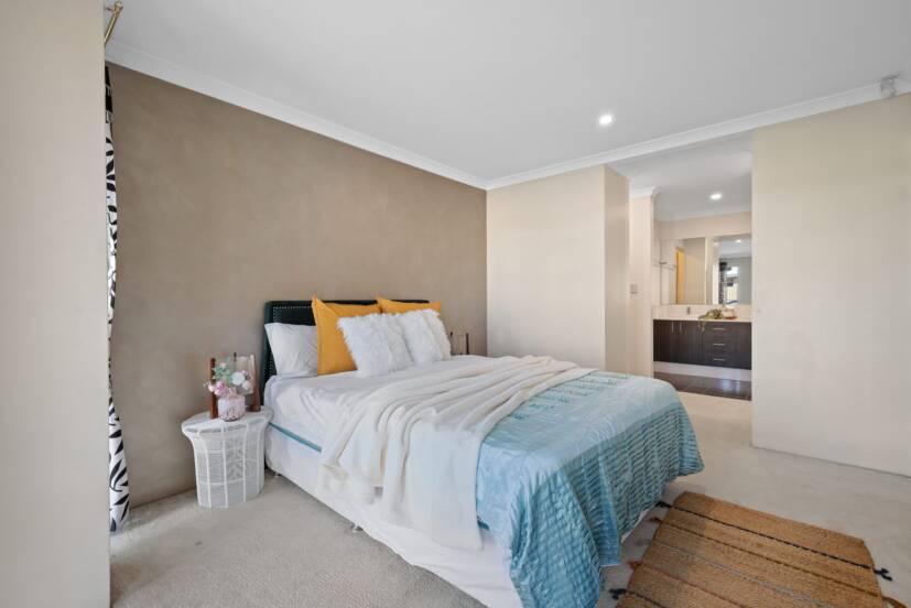 7 Binomial Way, PIARA WATERS, WA 6112 AUS