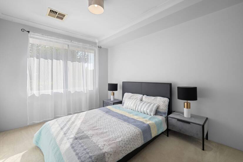 7 Binomial Way, PIARA WATERS, WA 6112 AUS