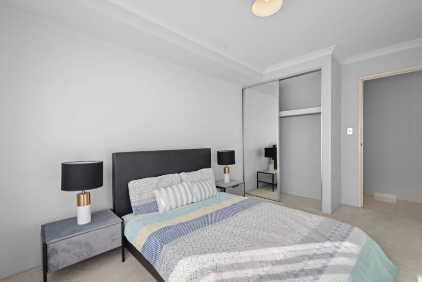 7 Binomial Way, PIARA WATERS, WA 6112 AUS