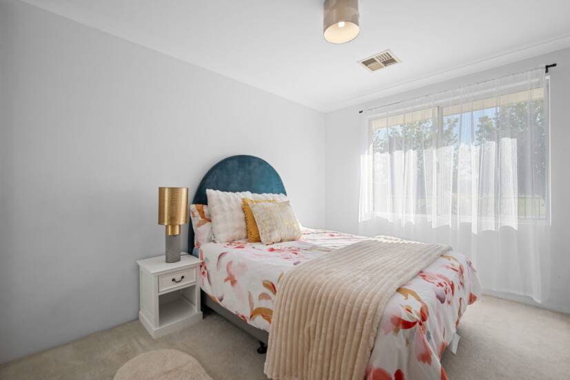 7 Binomial Way, PIARA WATERS, WA 6112 AUS
