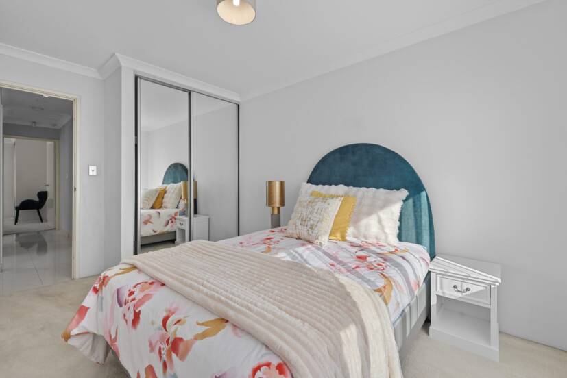 7 Binomial Way, PIARA WATERS, WA 6112 AUS