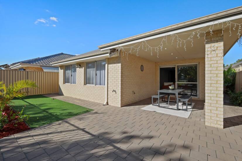 7 Binomial Way, PIARA WATERS, WA 6112 AUS