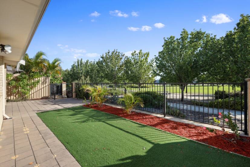 7 Binomial Way, PIARA WATERS, WA 6112 AUS