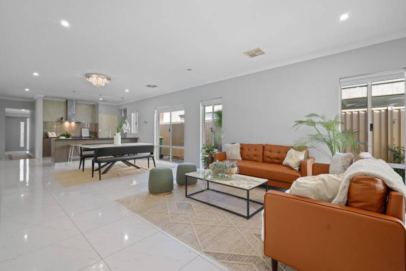 7 Binomial Way, PIARA WATERS, WA 6112 AUS
