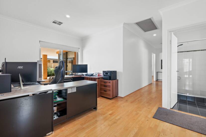 14 Whimbrel Way, HARRISDALE, WA 6112 AUS