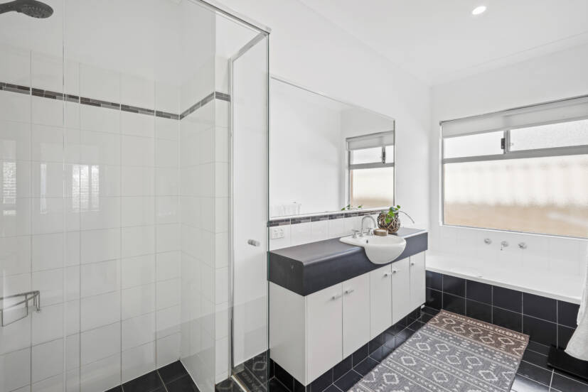 14 Whimbrel Way, HARRISDALE, WA 6112 AUS