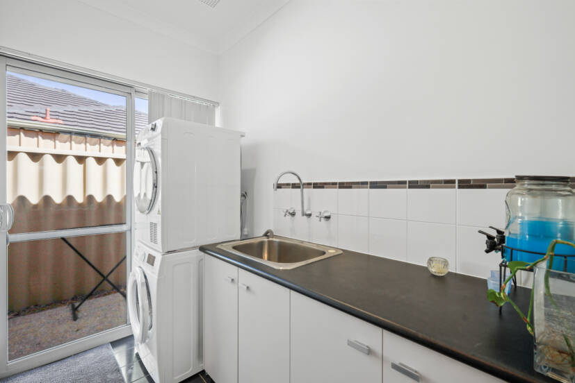 14 Whimbrel Way, HARRISDALE, WA 6112 AUS