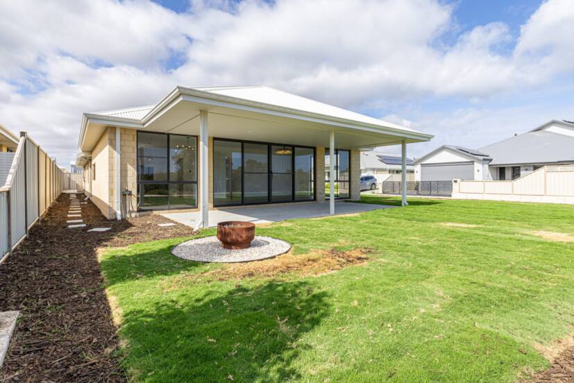 69 Tourmaline Ridge, AUSTRALIND, WA 6233 AUS