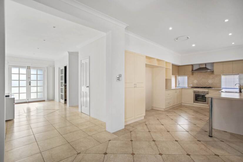 27 Caversham Bend, SOUTHERN RIVER, WA 6110 AUS