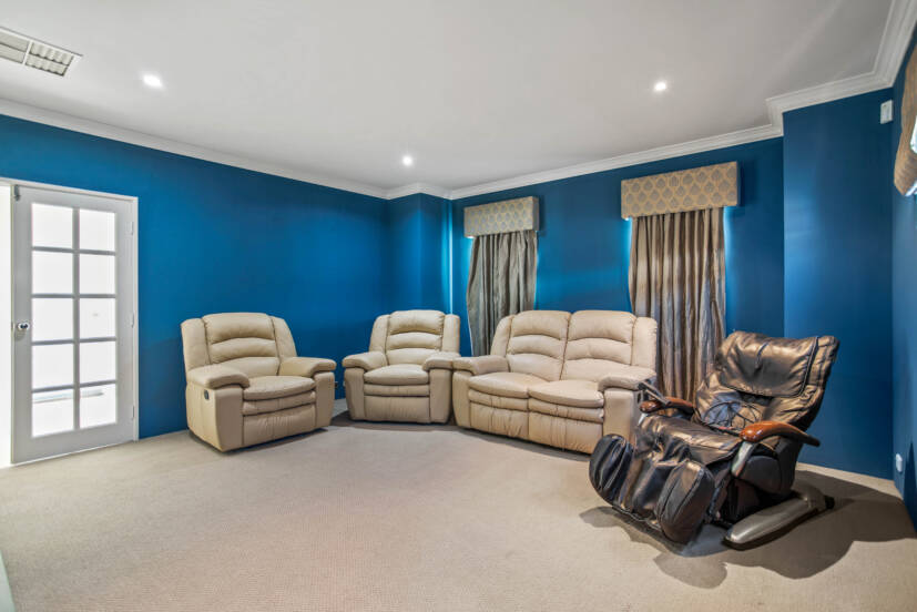 27 Caversham Bend, SOUTHERN RIVER, WA 6110 AUS