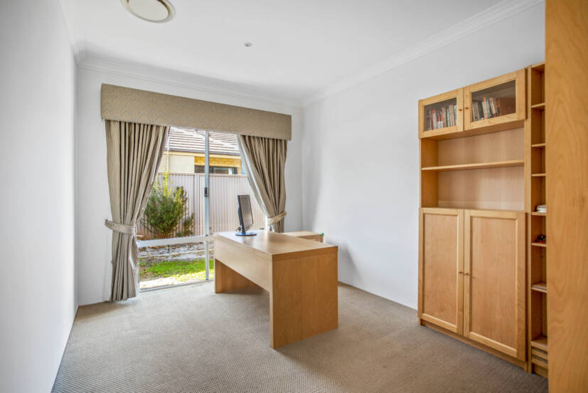 27 Caversham Bend, SOUTHERN RIVER, WA 6110 AUS