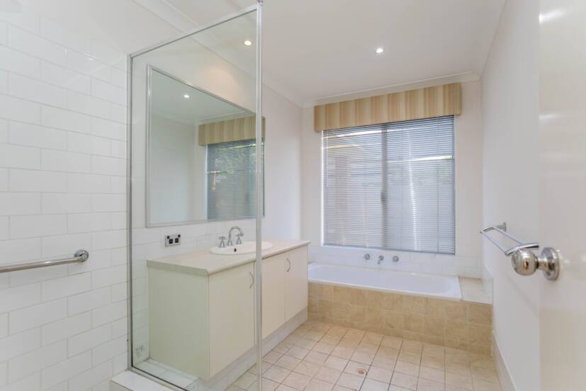 27 Caversham Bend, SOUTHERN RIVER, WA 6110 AUS