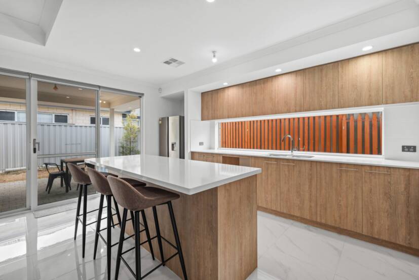 9 Livorno Boulevard, PIARA WATERS, WA 6112 AUS