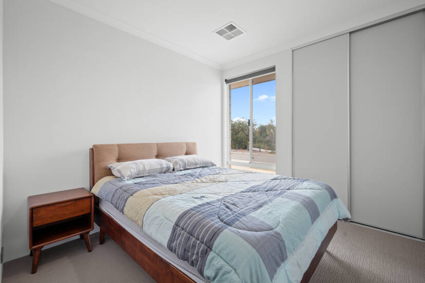 9 Livorno Boulevard, PIARA WATERS, WA 6112 AUS