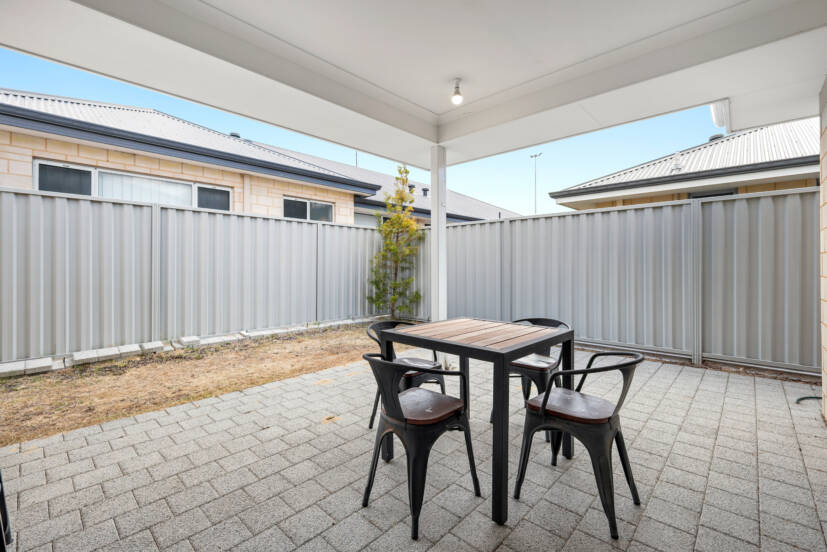 9 Livorno Boulevard, PIARA WATERS, WA 6112 AUS