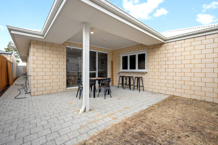 9 Livorno Boulevard, PIARA WATERS, WA 6112 AUS