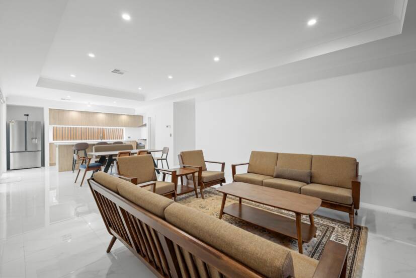 9 Livorno Boulevard, PIARA WATERS, WA 6112 AUS