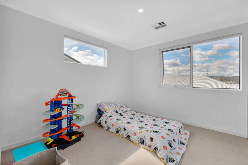 27 Friston Street, HILBERT, WA 6112 AUS