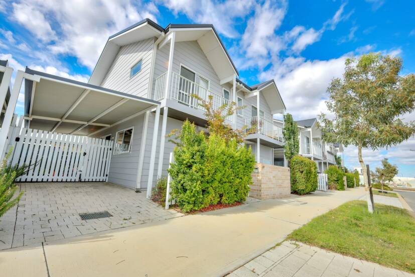 27 Friston Street, HILBERT, WA 6112 AUS