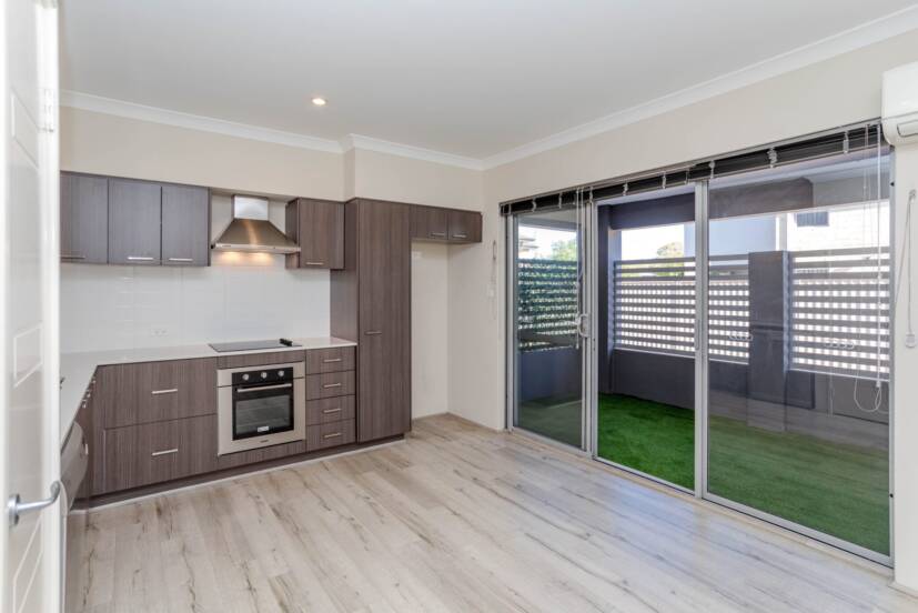2/338 Belgravia Street, CLOVERDALE, WA 6105 AUS