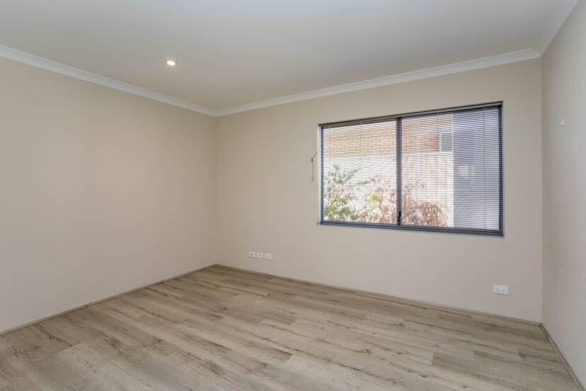 2/338 Belgravia Street, CLOVERDALE, WA 6105 AUS