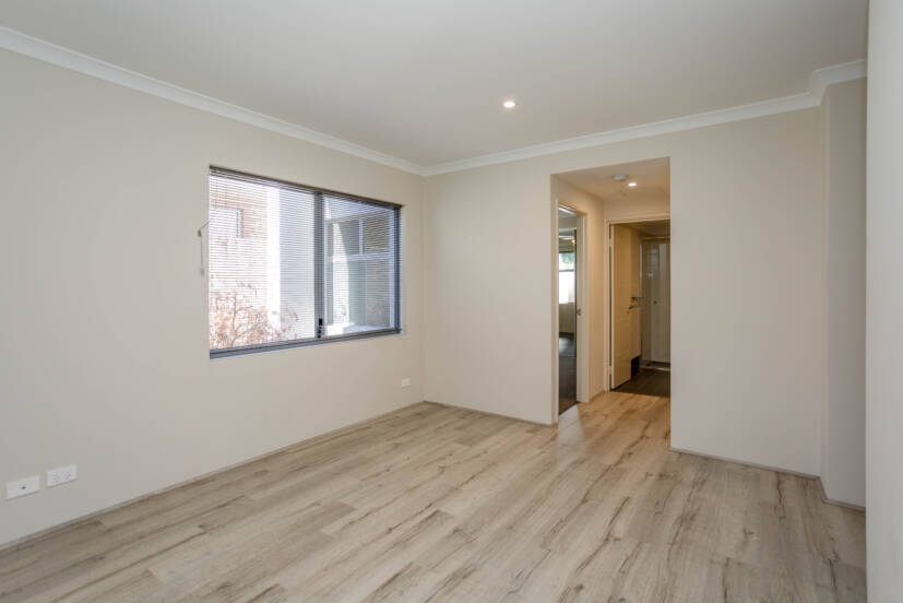 2/338 Belgravia Street, CLOVERDALE, WA 6105 AUS