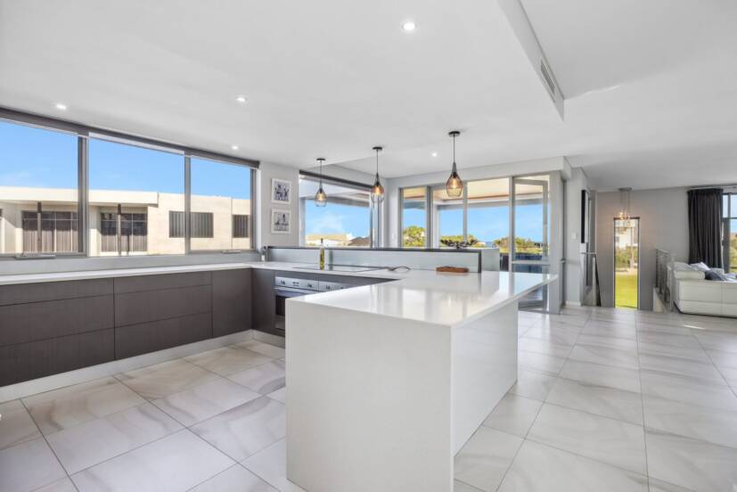 12 Lucretia Circle, NORTH COOGEE, WA 6163 AUS