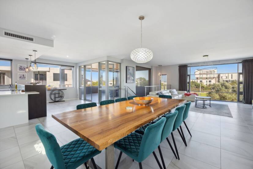 12 Lucretia Circle, NORTH COOGEE, WA 6163 AUS