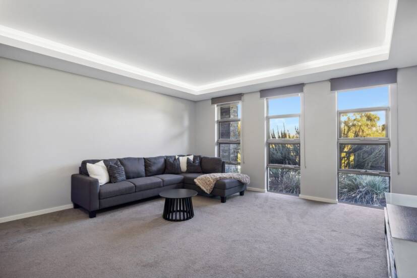 12 Lucretia Circle, NORTH COOGEE, WA 6163 AUS
