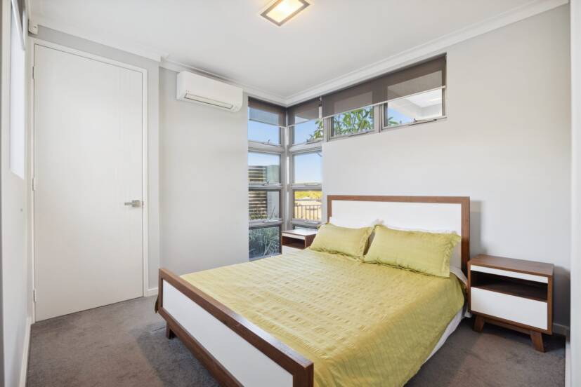 12 Lucretia Circle, NORTH COOGEE, WA 6163 AUS