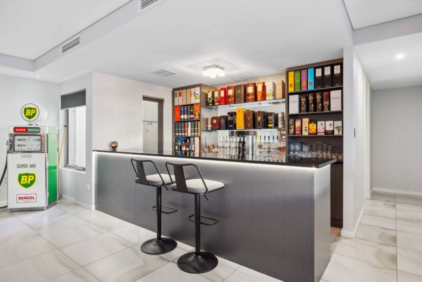 12 Lucretia Circle, NORTH COOGEE, WA 6163 AUS