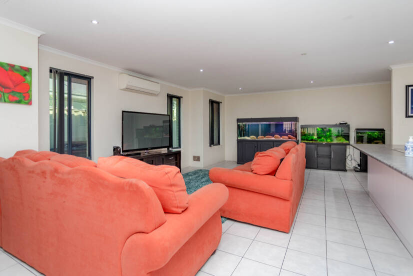 31 Hayfield Road, SOUTHERN RIVER, WA 6110 AUS