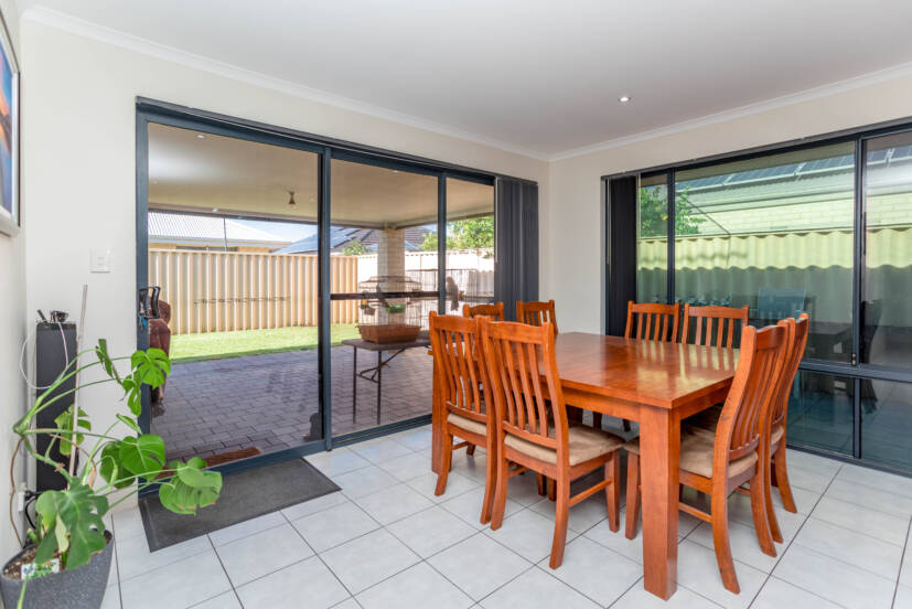31 Hayfield Road, SOUTHERN RIVER, WA 6110 AUS
