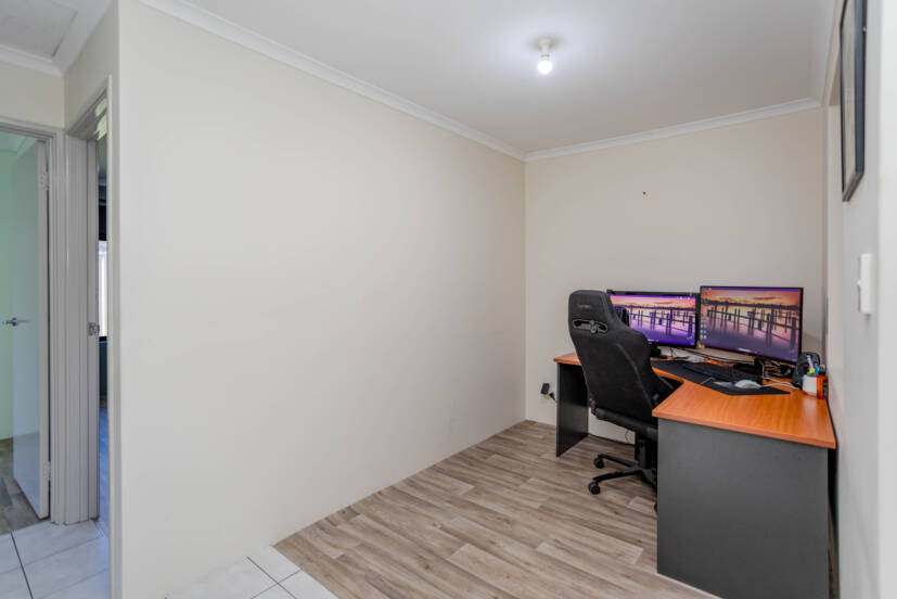 31 Hayfield Road, SOUTHERN RIVER, WA 6110 AUS