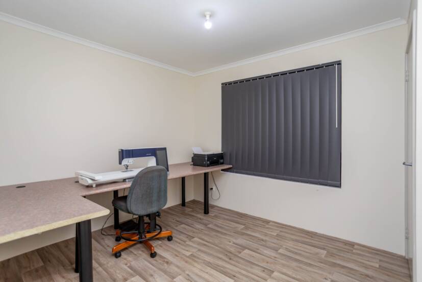 31 Hayfield Road, SOUTHERN RIVER, WA 6110 AUS