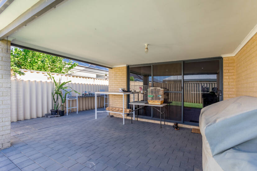 31 Hayfield Road, SOUTHERN RIVER, WA 6110 AUS