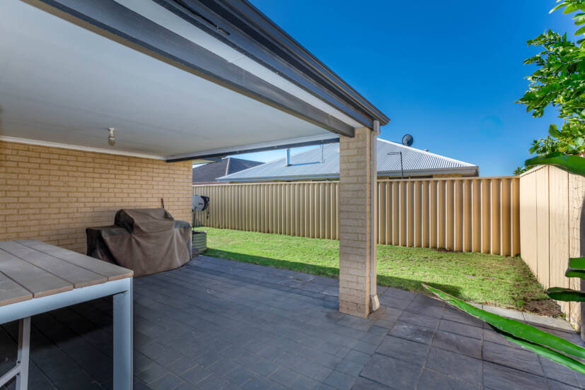 31 Hayfield Road, SOUTHERN RIVER, WA 6110 AUS