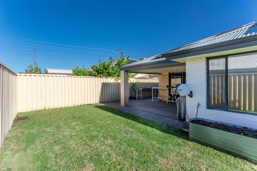 31 Hayfield Road, SOUTHERN RIVER, WA 6110 AUS