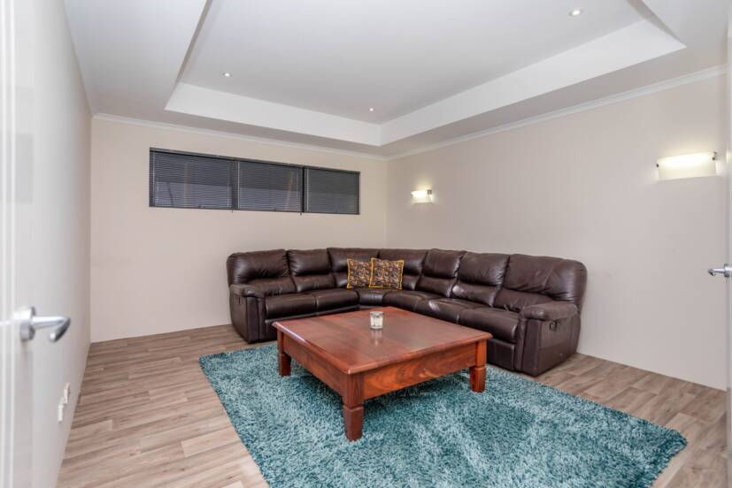 31 Hayfield Road, SOUTHERN RIVER, WA 6110 AUS