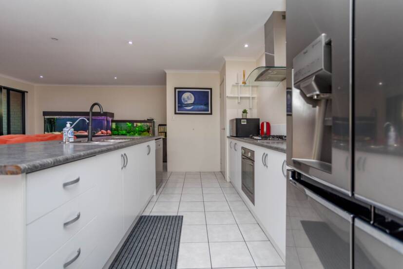 31 Hayfield Road, SOUTHERN RIVER, WA 6110 AUS