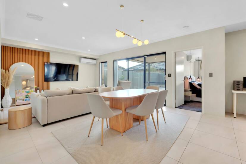 5 Gahnia Street, PIARA WATERS, WA 6112 AUS