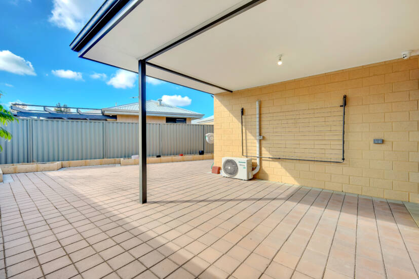 5 Gahnia Street, PIARA WATERS, WA 6112 AUS