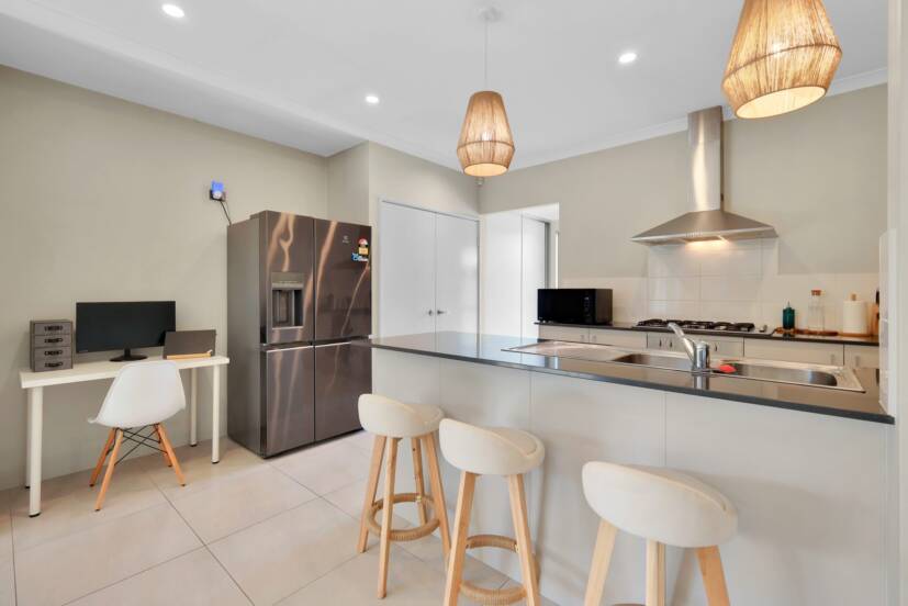 5 Gahnia Street, PIARA WATERS, WA 6112 AUS