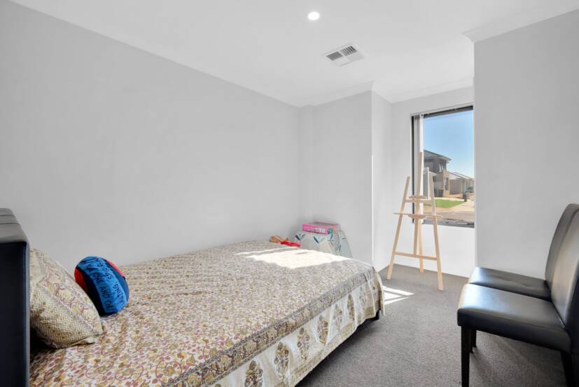 24 Latina Street, PIARA WATERS, WA 6112 AUS