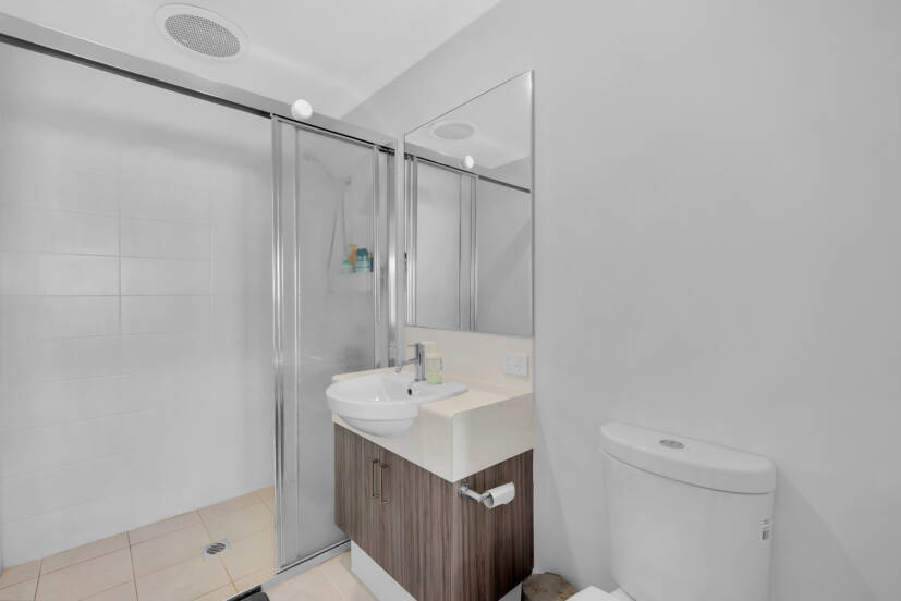 24 Latina Street, PIARA WATERS, WA 6112 AUS