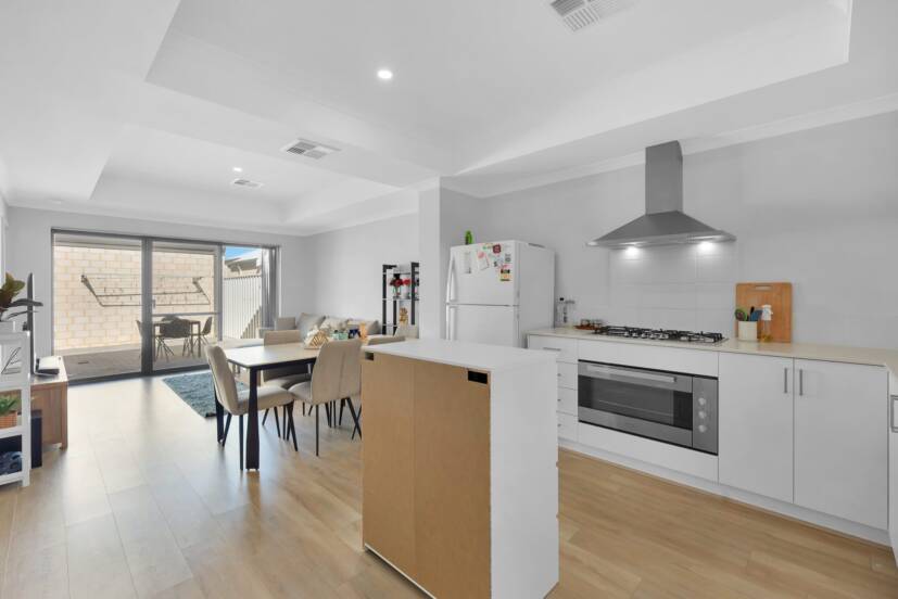 24 Latina Street, PIARA WATERS, WA 6112 AUS