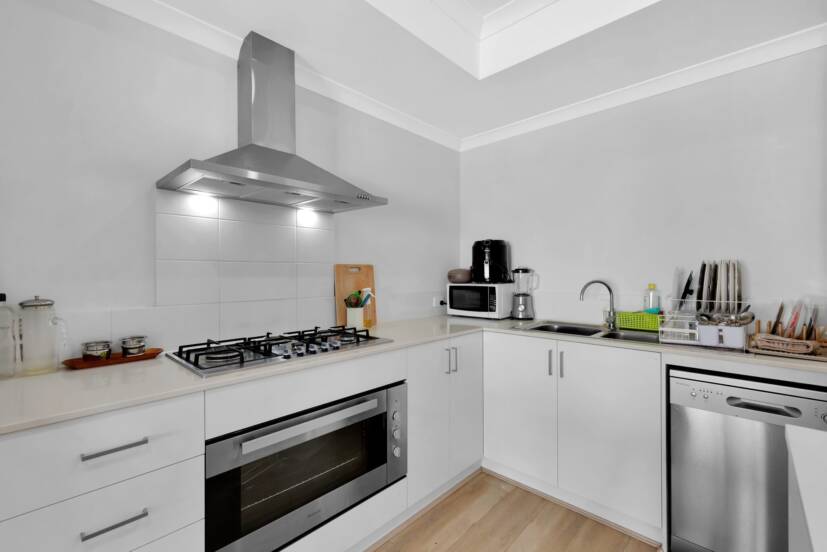 24 Latina Street, PIARA WATERS, WA 6112 AUS